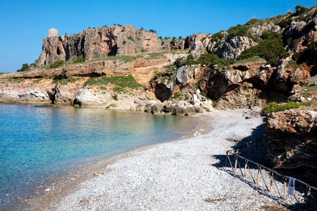Perla Di Mare Appartamenti Кастелуцо Екстериор снимка